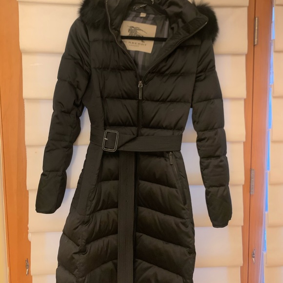 Burberry Black Belted Quilted Puffer Coat with Fur-Trim Hood - Picture 3 of 6